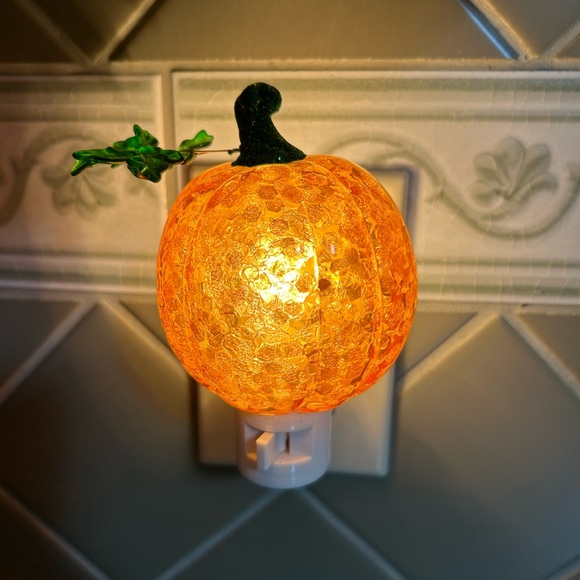 Pumpkin Night Light - Picture 2 of 5